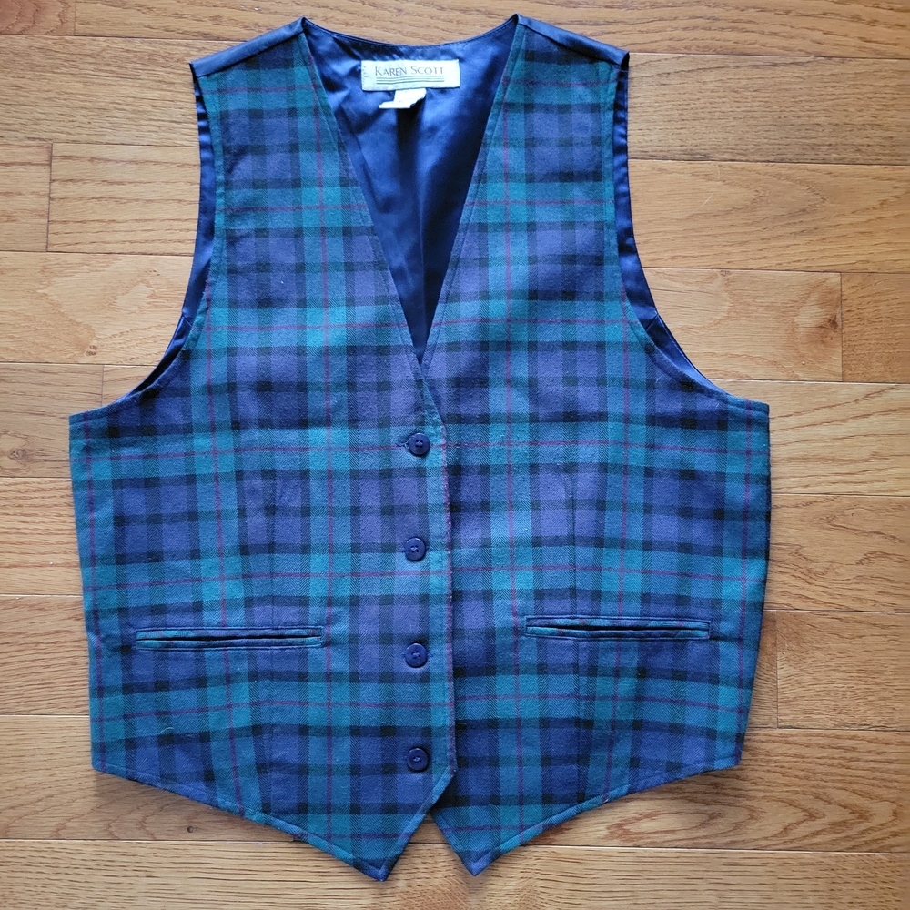 Karen Scott Green & Navy Plaid Vest